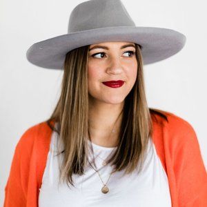 Meet your Posher, Molly